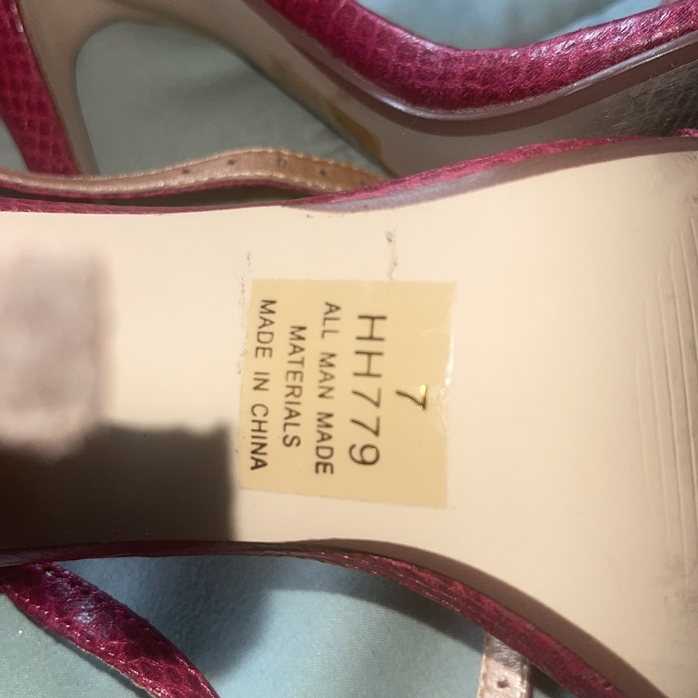 Gorgeous Double Ankle Strapped Heels - Picture 3 of 5